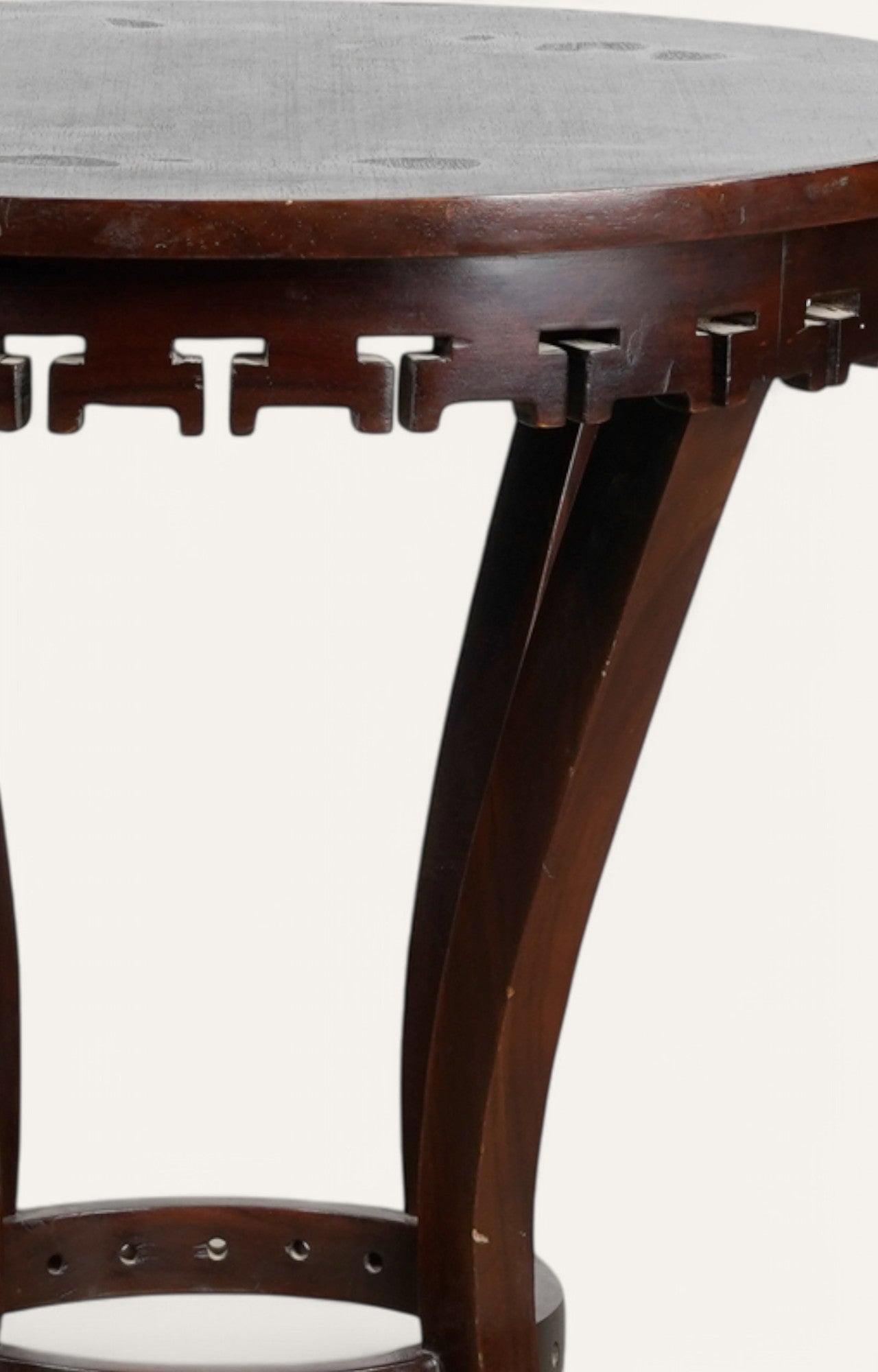 Traditional Round Side Table