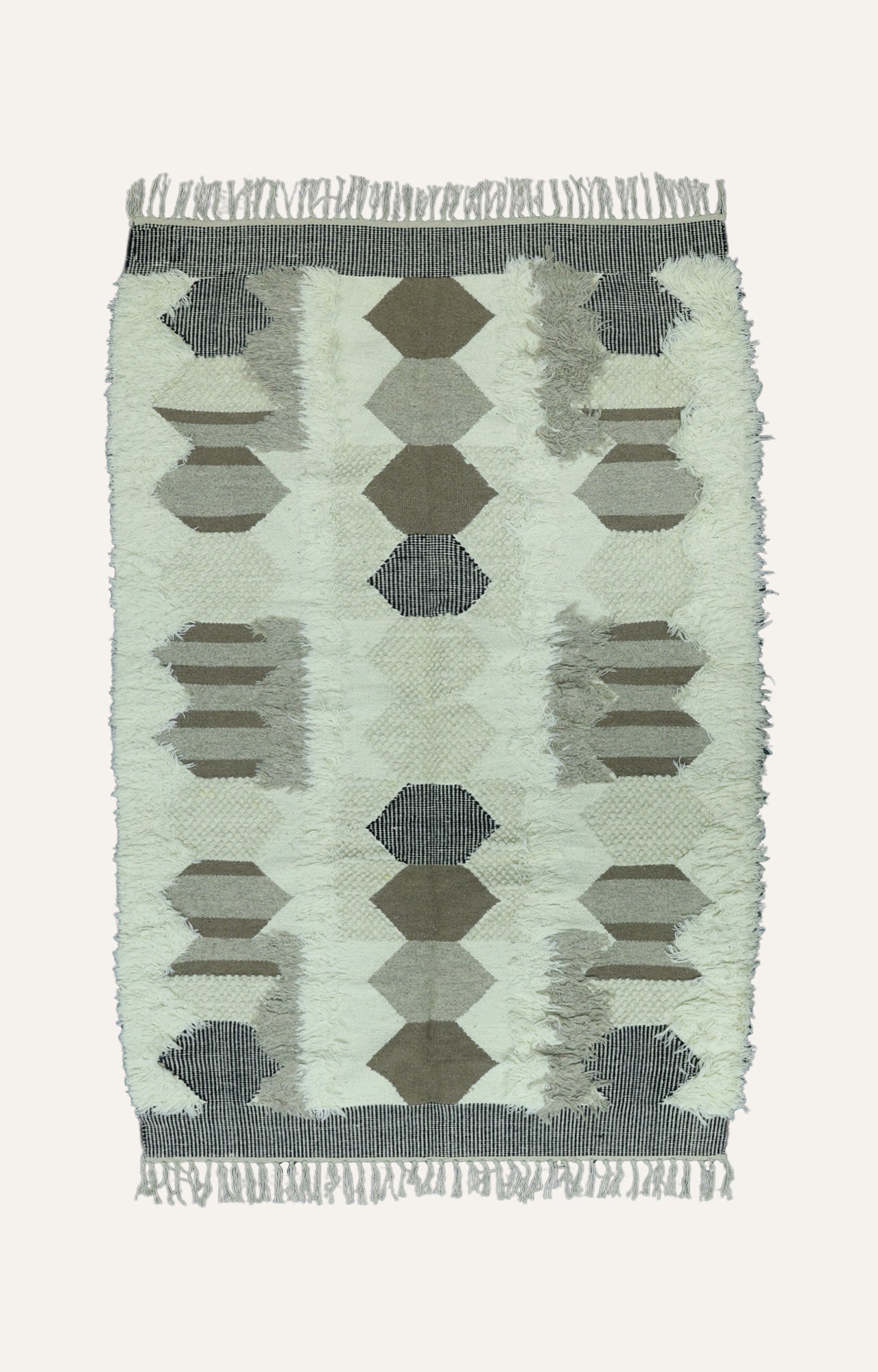 White Hand Tufted Cotton Rug with Tassels