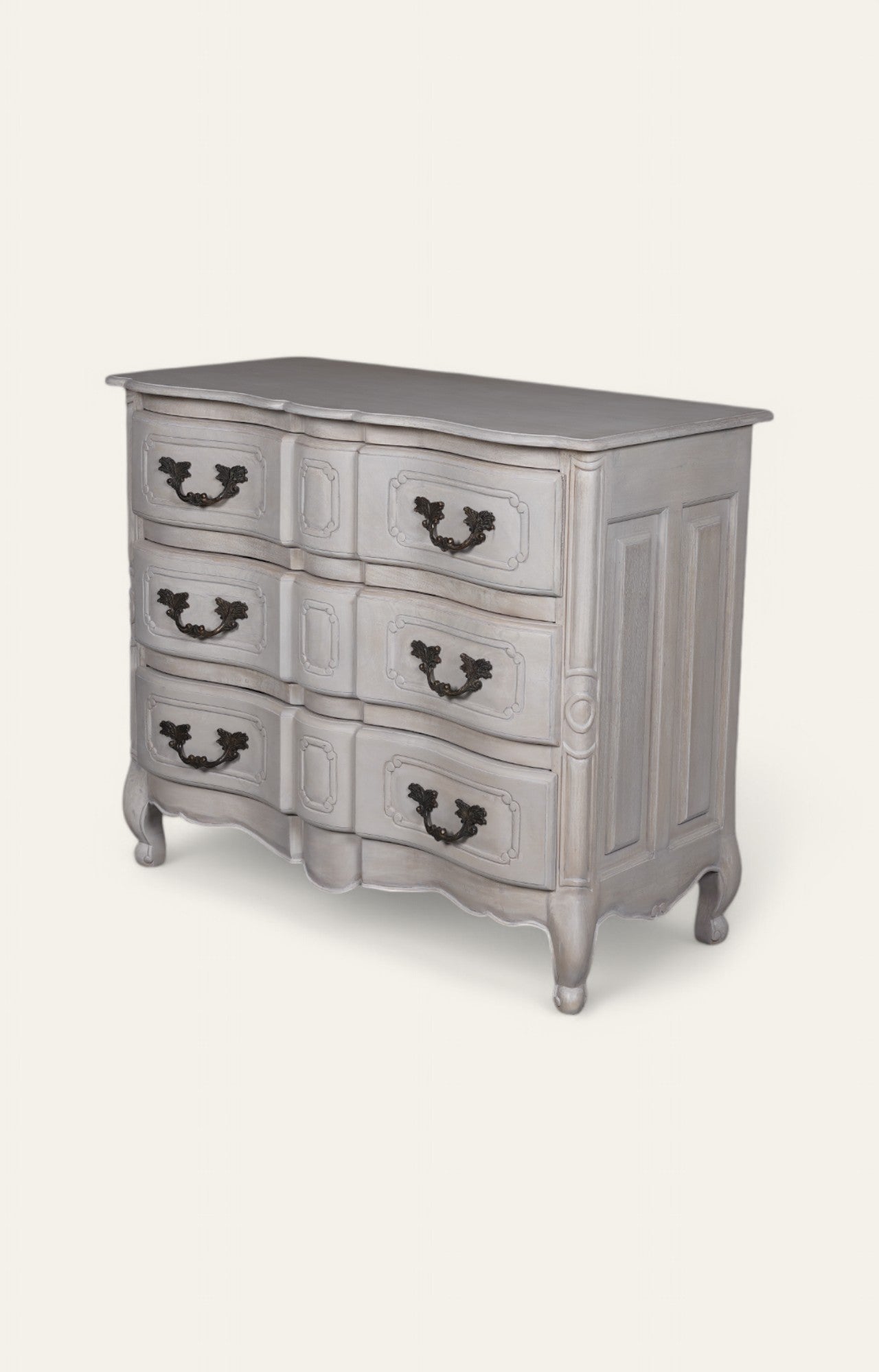 Vintage French Provincial Chest of Drawers