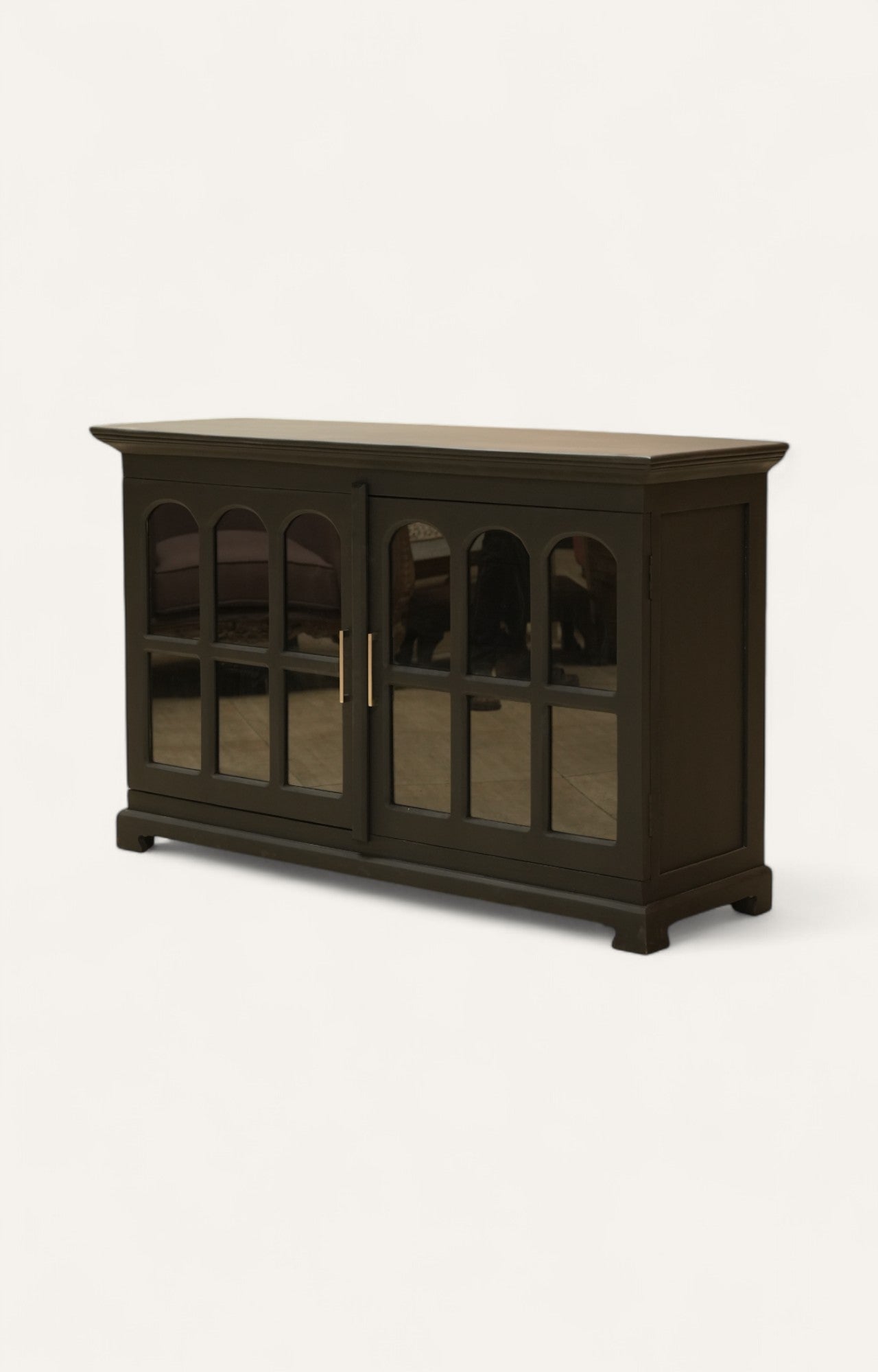 Scalloped Sideboard with Glass Shutter