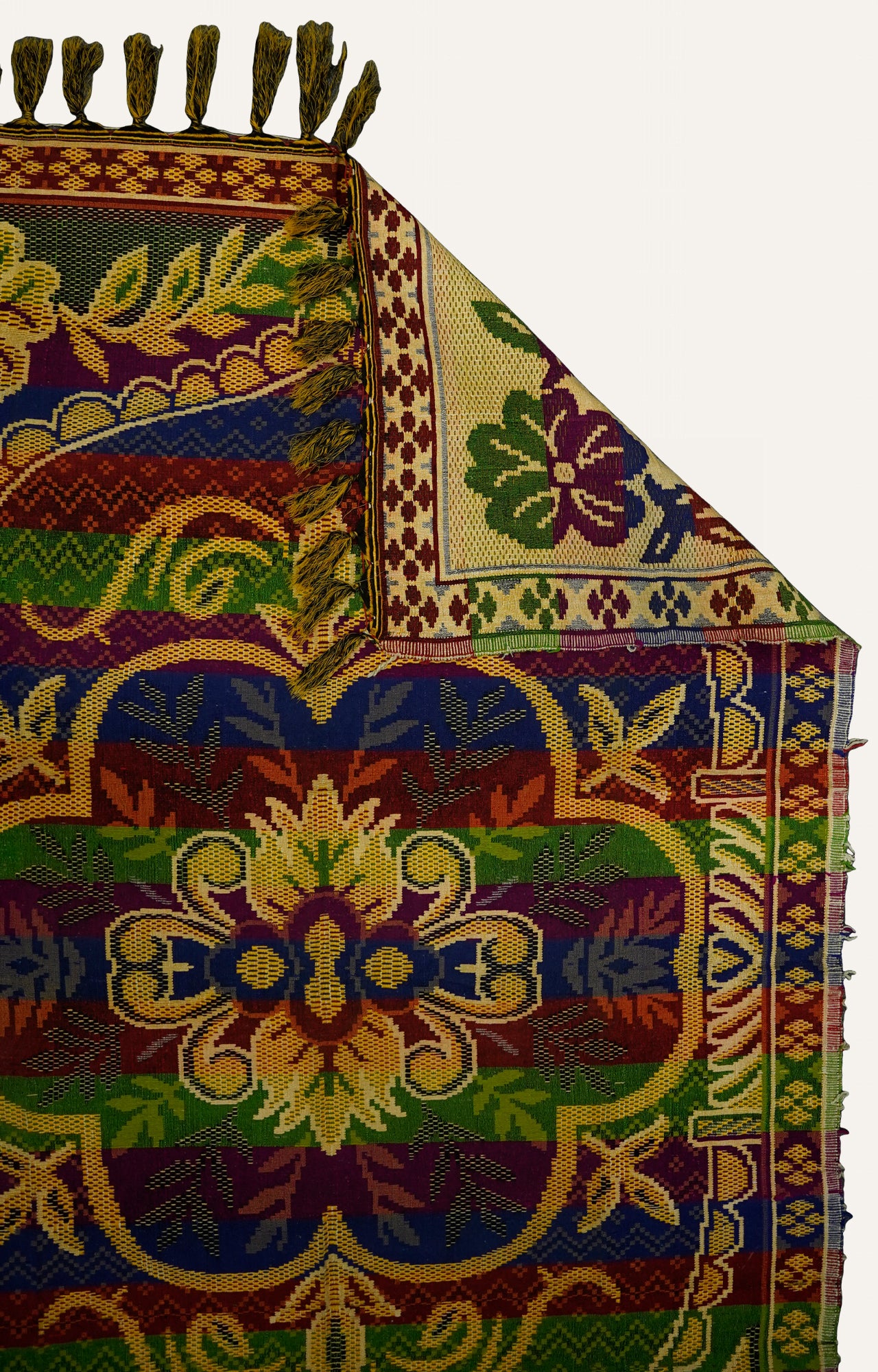 Handwoven Cotton Rug with Bold Floral Patterns