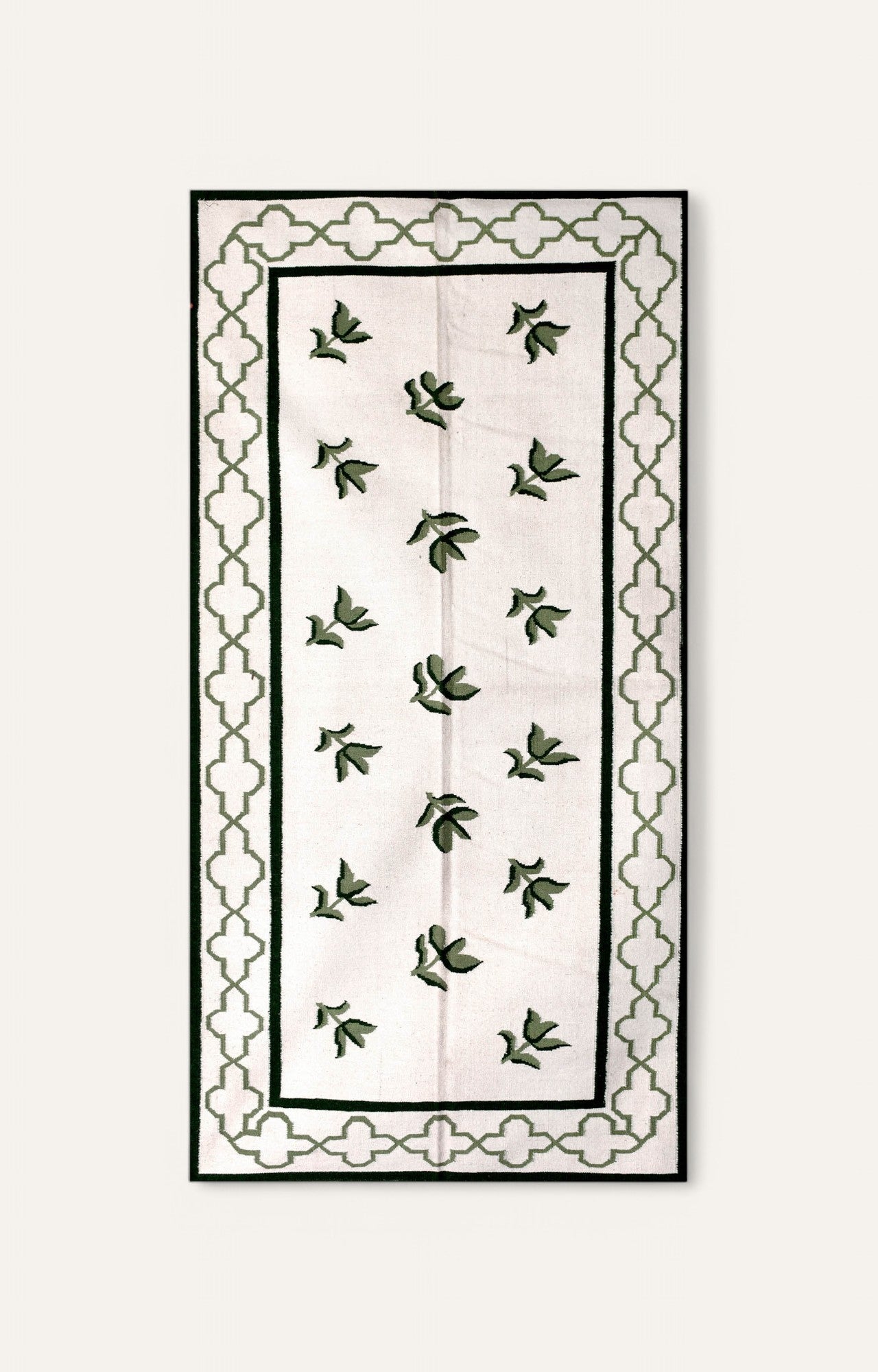 Handwoven woolen Leaf motif