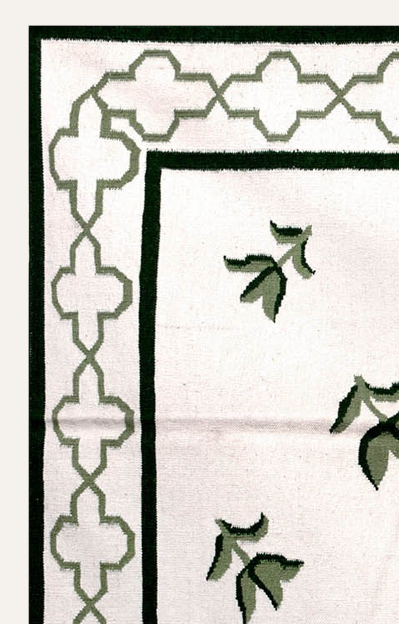 Handwoven woolen Leaf motif