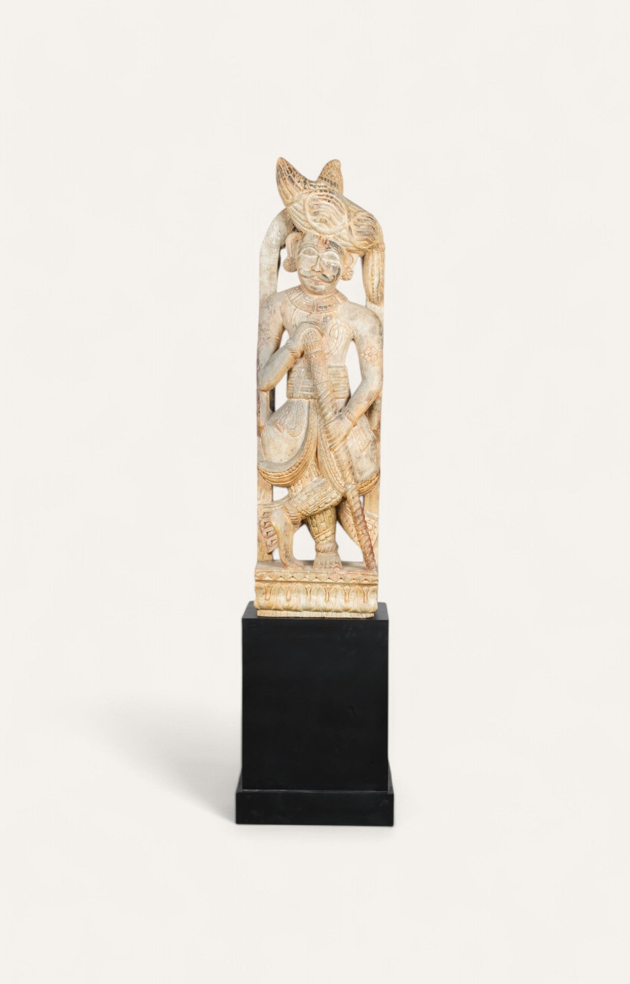 Vintage Wooden Dwarpal Statue – Decorative Regal Gatekeeper Showpiece