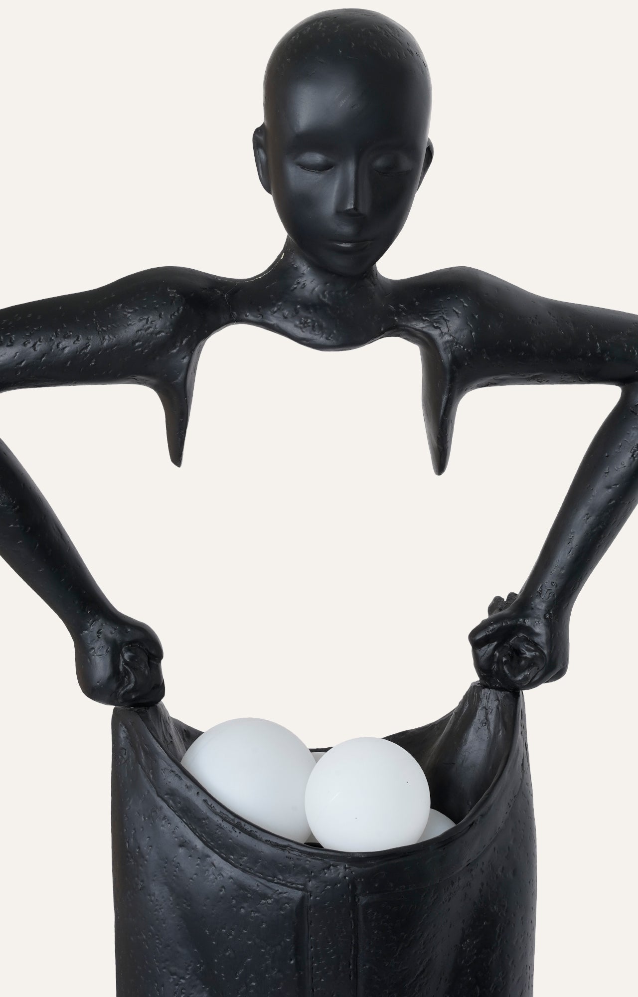 A body Sculpture Holding Floor Lamp_detailed