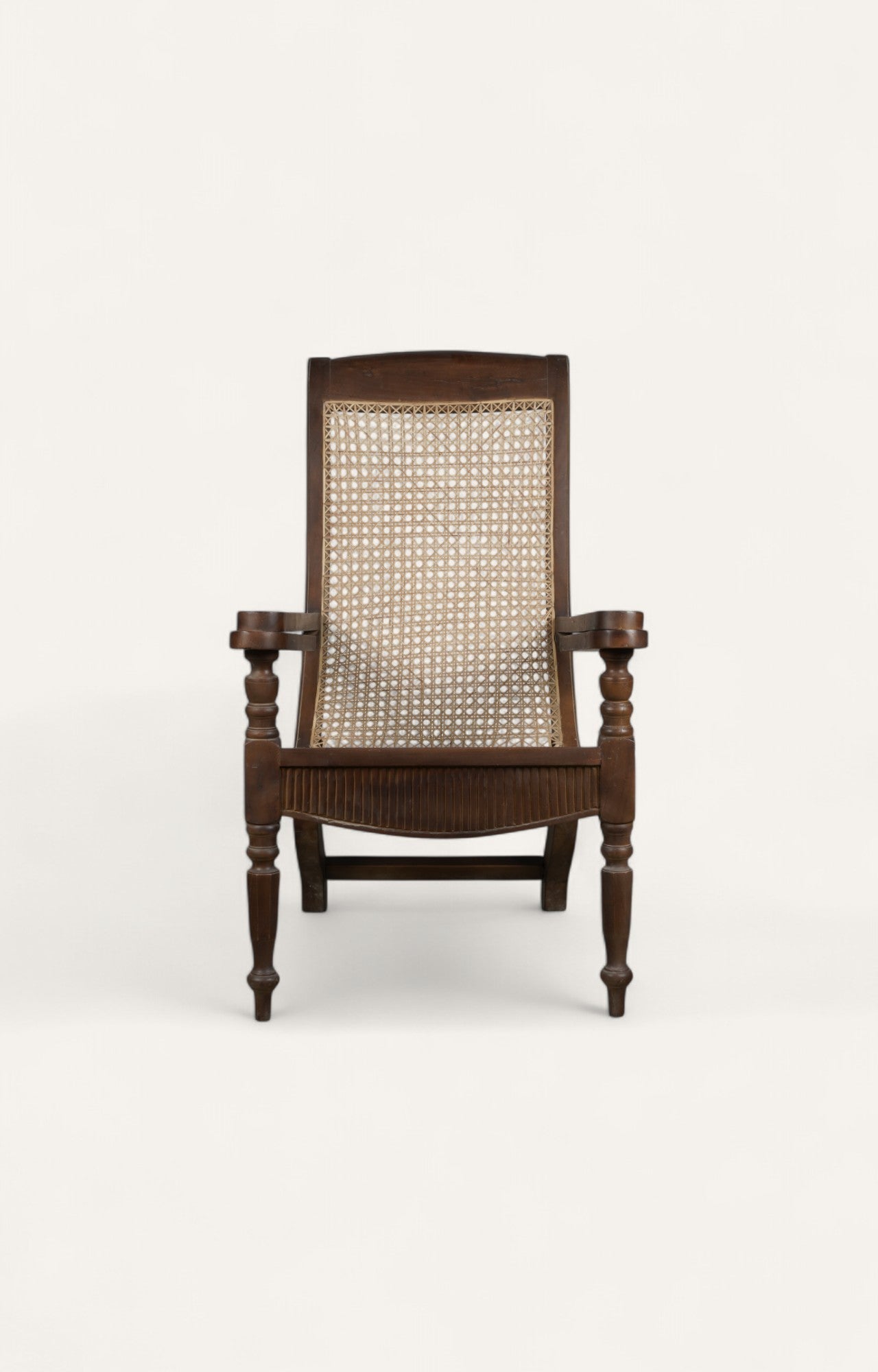 Colonial-Style Lounge Chair in Acacia Wood & Rattan