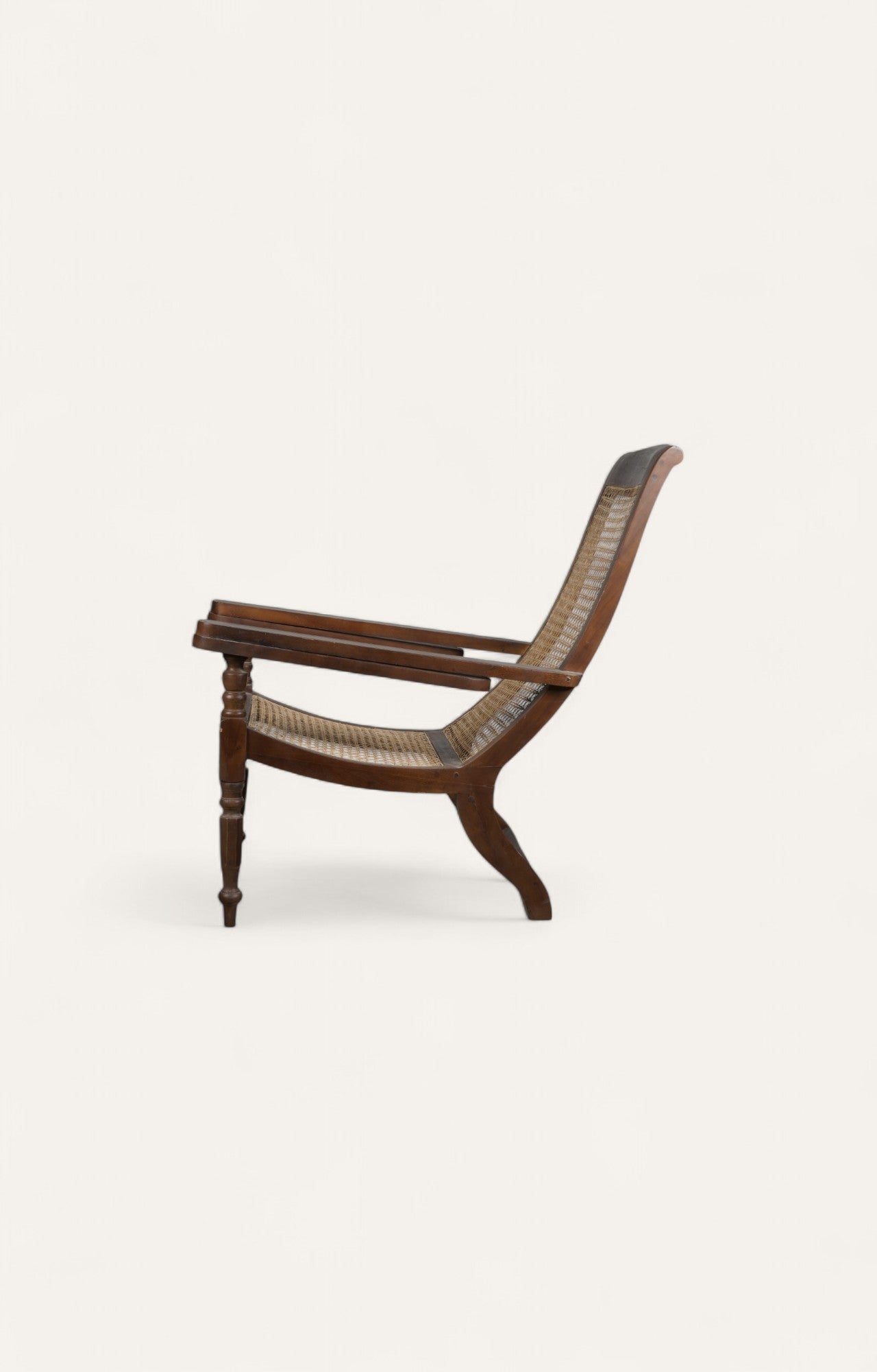 Colonial-Style Lounge Chair in Acacia Wood & Rattan