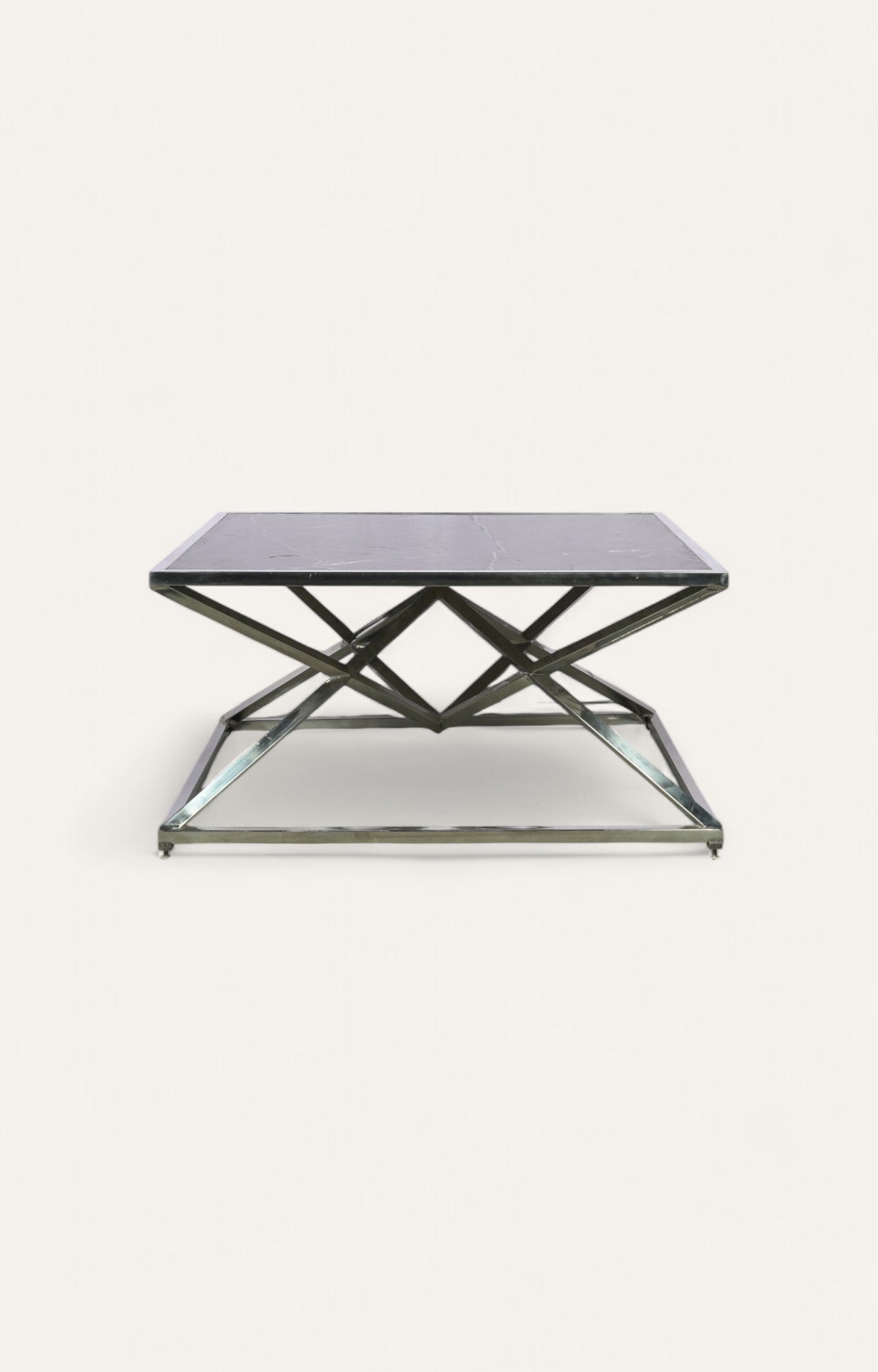 Pyramid in square table