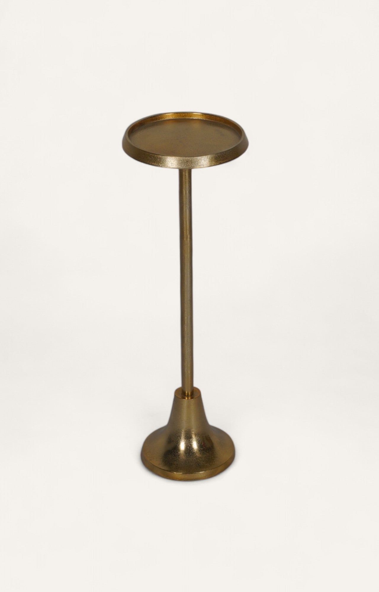 Golden Luxe: Martini Tiered Peg Table