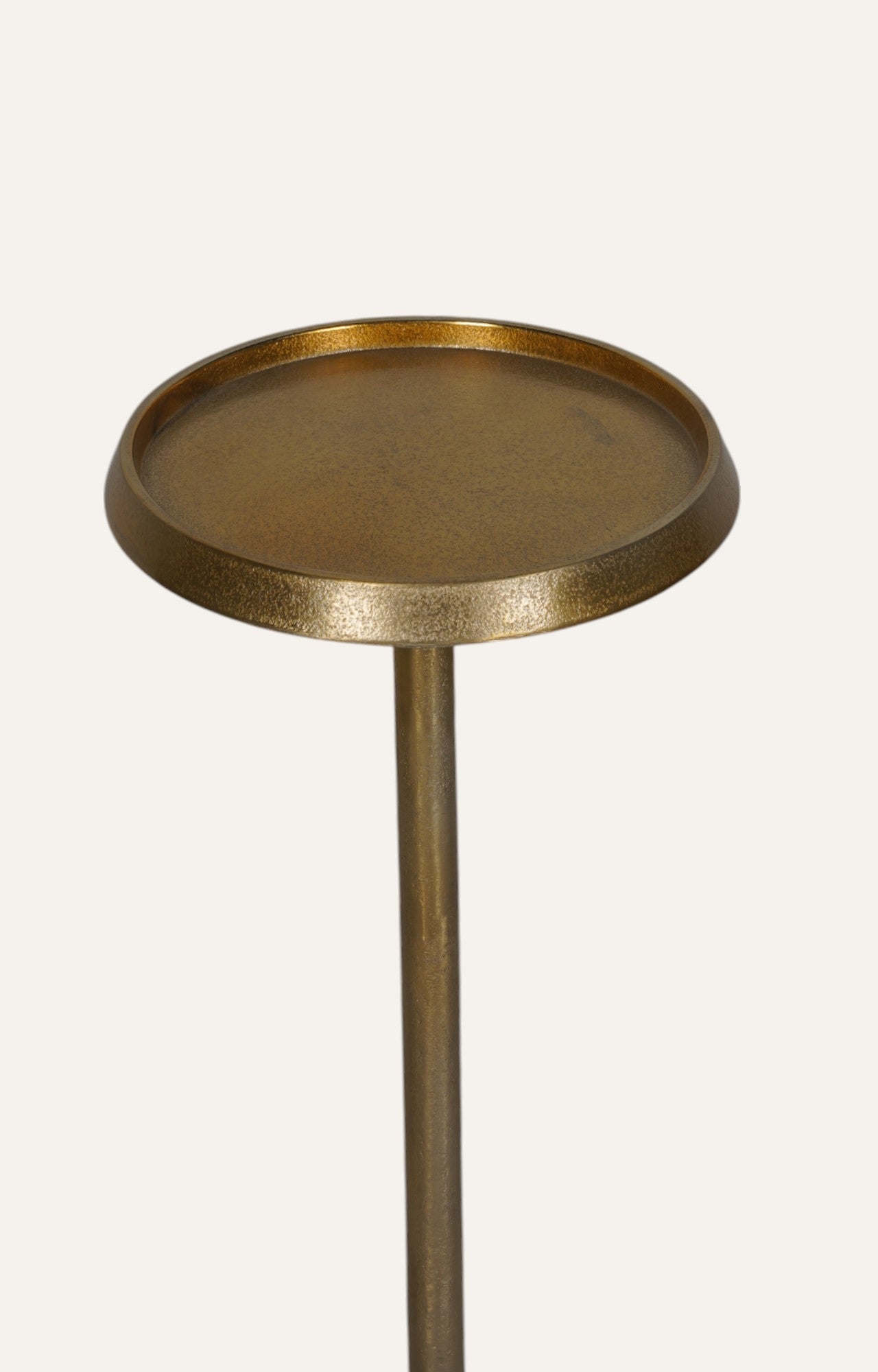 Golden Luxe: Martini Tiered Peg Table