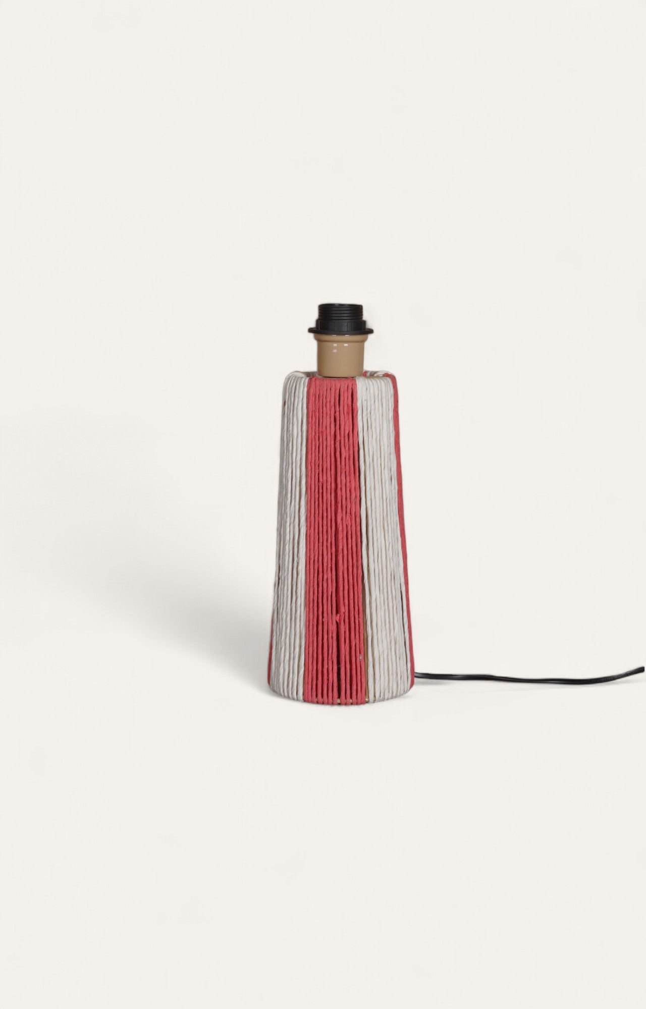 Coral Calling: Raffia Rope Table Lamp