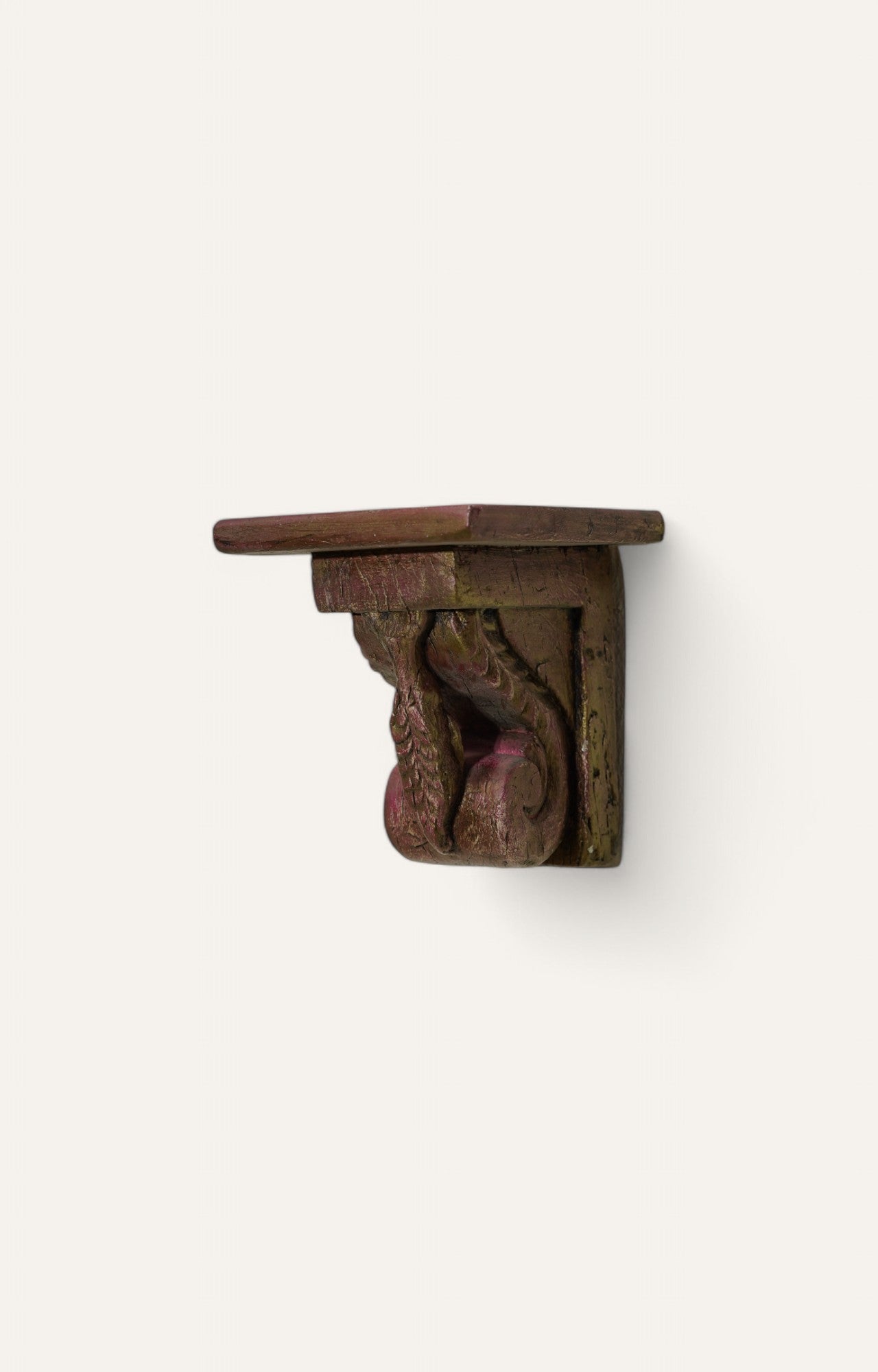 Vintage Wooden Leaf Design Wall Bracket