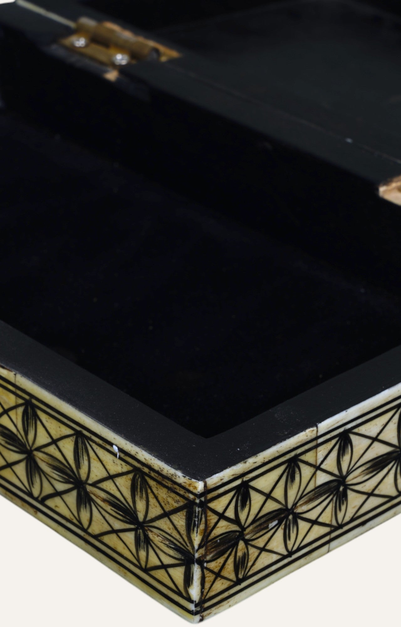 Floral Rectangle Mango Wood and Bone Antique Jewelry Box