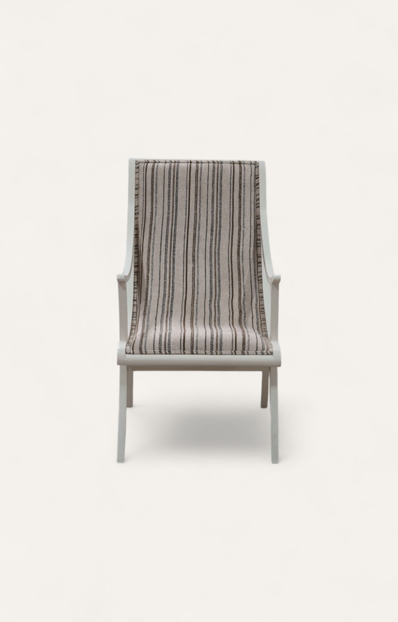 Gustavian Lounge Chair in Linen