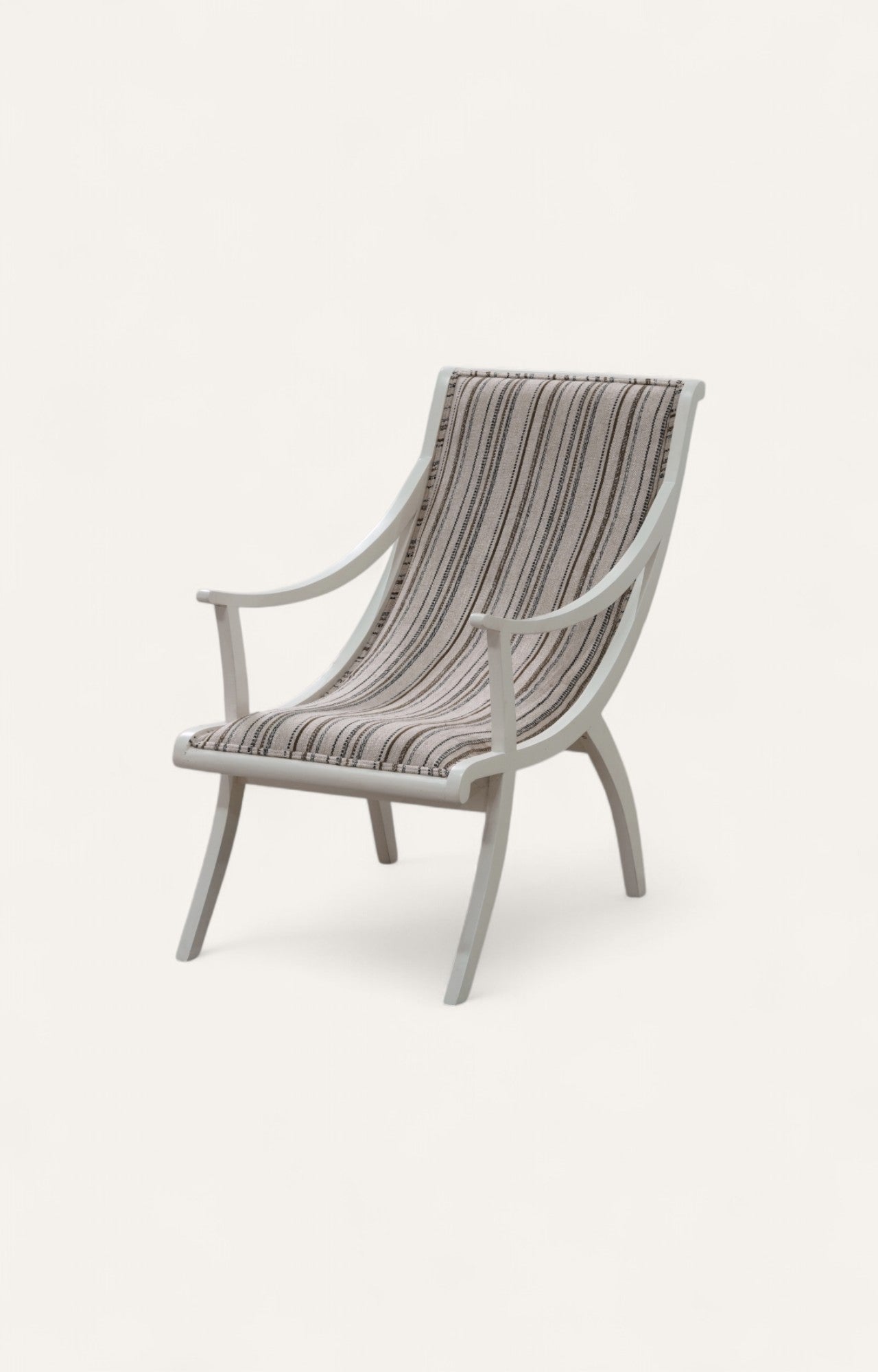 Gustavian Lounge Chair in Linen