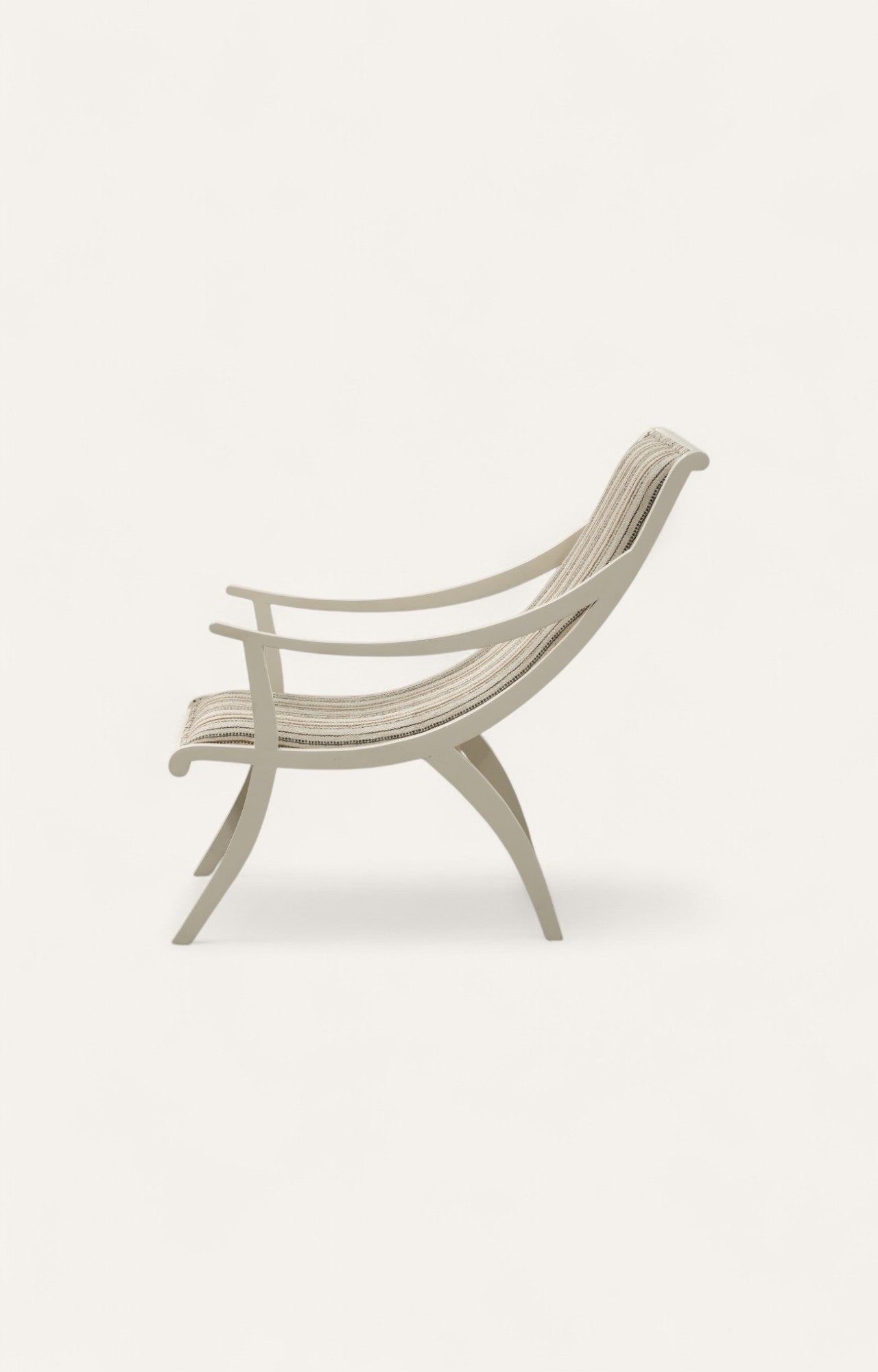 Gustavian Lounge Chair in Linen