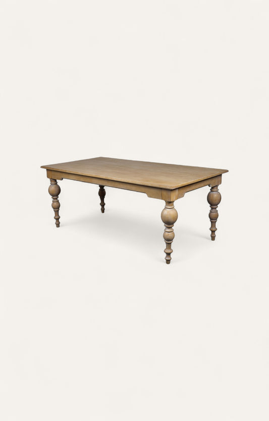 Savoir-Faire Dining Table