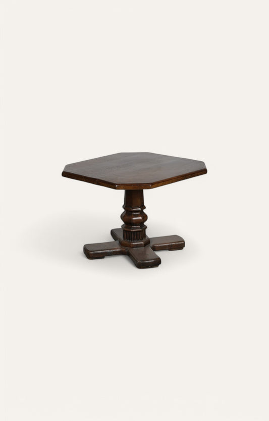 Heritage Pedestal Table