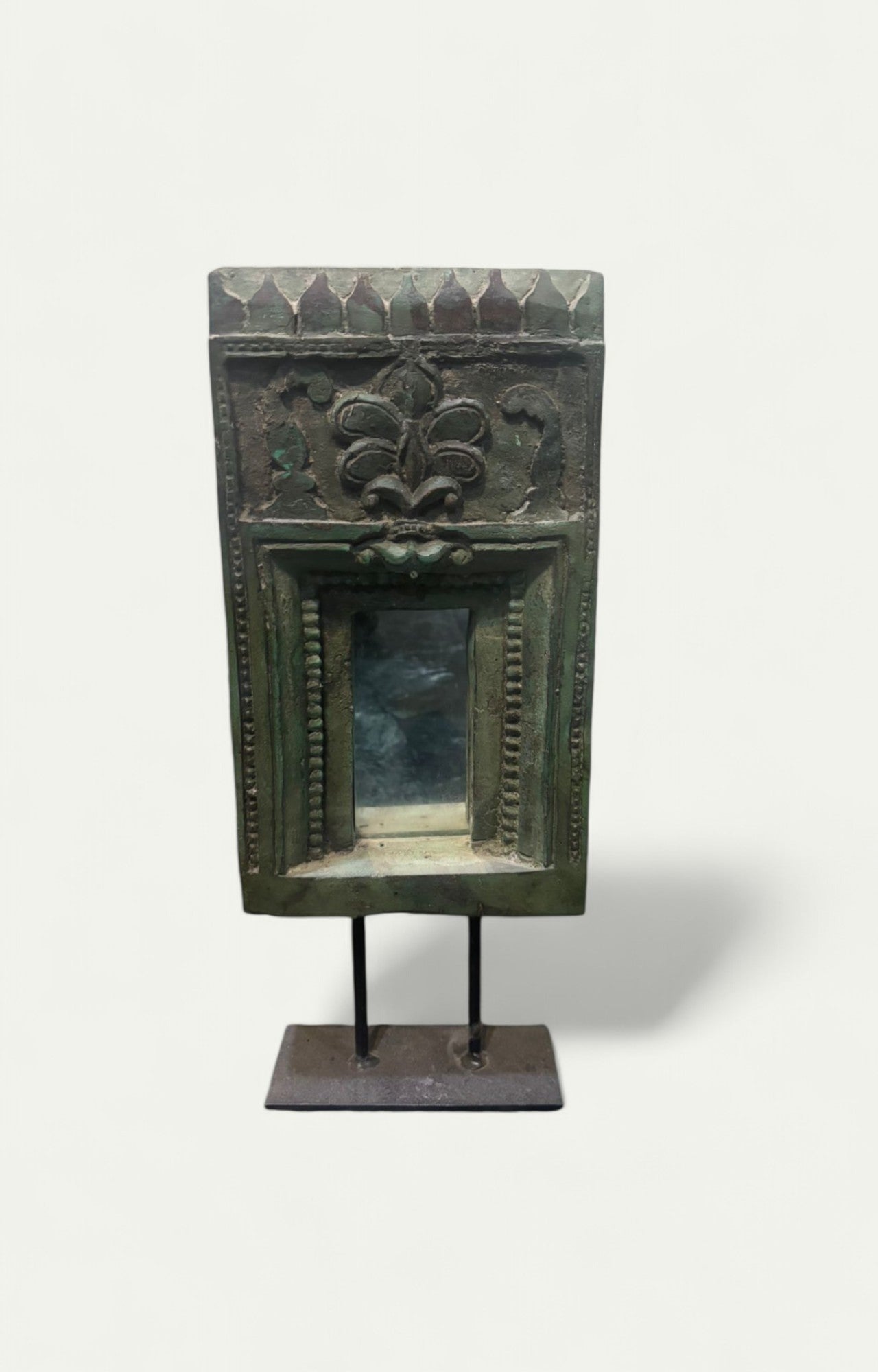 Rustic Floral Wooden Column with Mirror