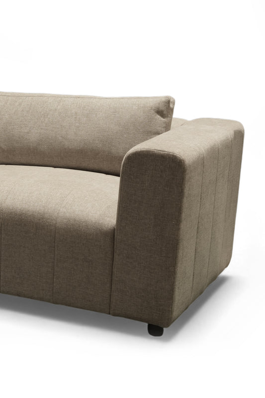 Lauriston 3-Piece Sectional With A Chaise Lounge