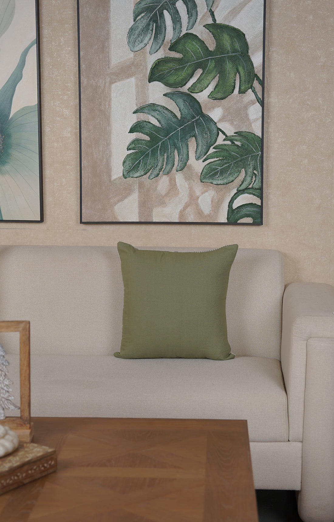 Bold and Beautiful: Linen Cushion Cover