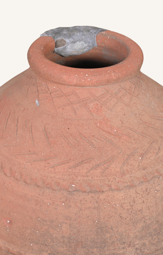 Lineage Clay Pot