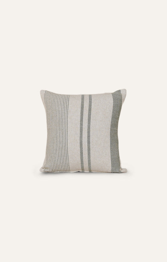 Bold and Beautiful: Linen Cushion Cover