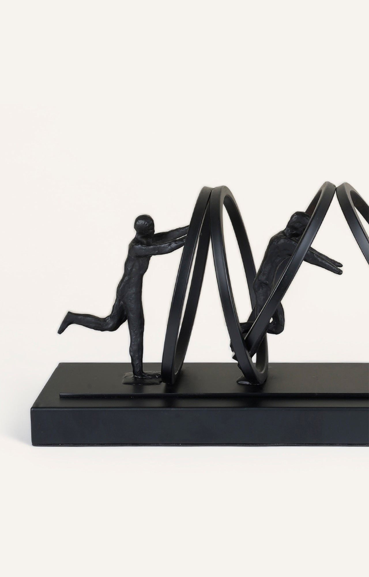 Modernist Infinite Loop Metal Table Décor