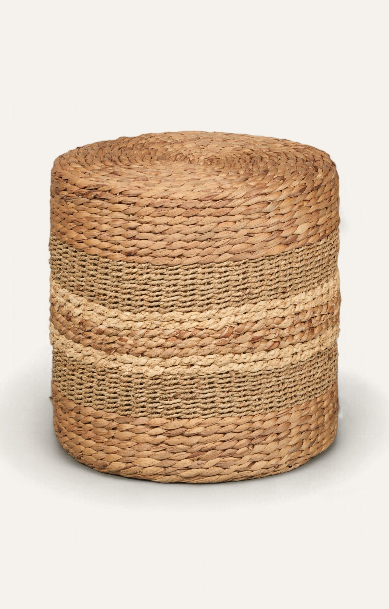 Round Braided Natural Fiber Pouf