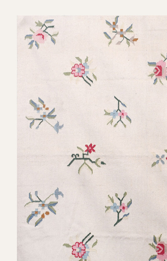 Woolen Botanical Motif Rug