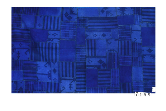 Deep Calm Blue Artwork Pattern Woolen Rug