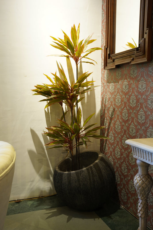 Ribbed Sphere Planter Big