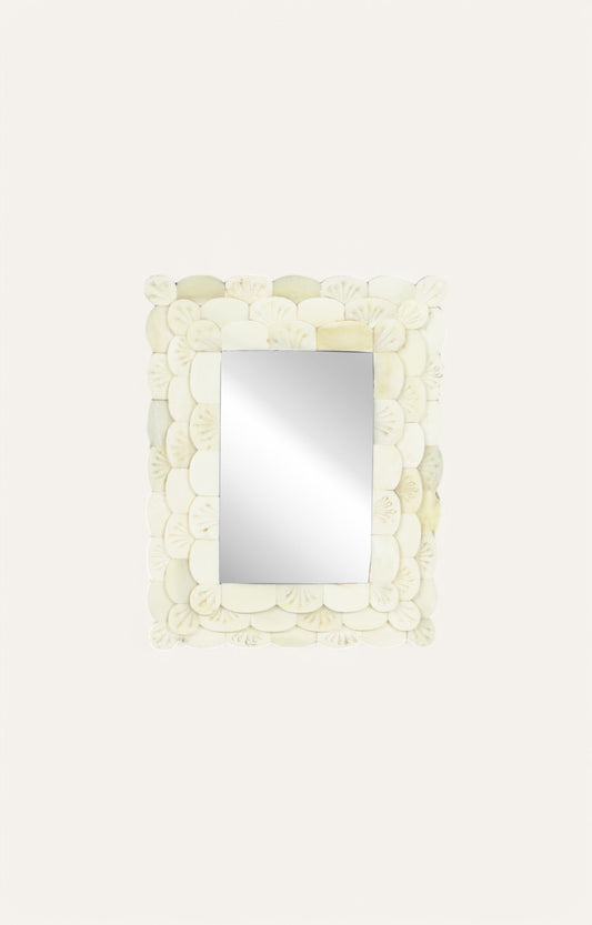 Bone Scalloped Edge Ivory Frame