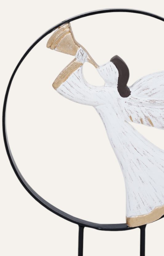 Heralding Angel: Christmas Home Decor