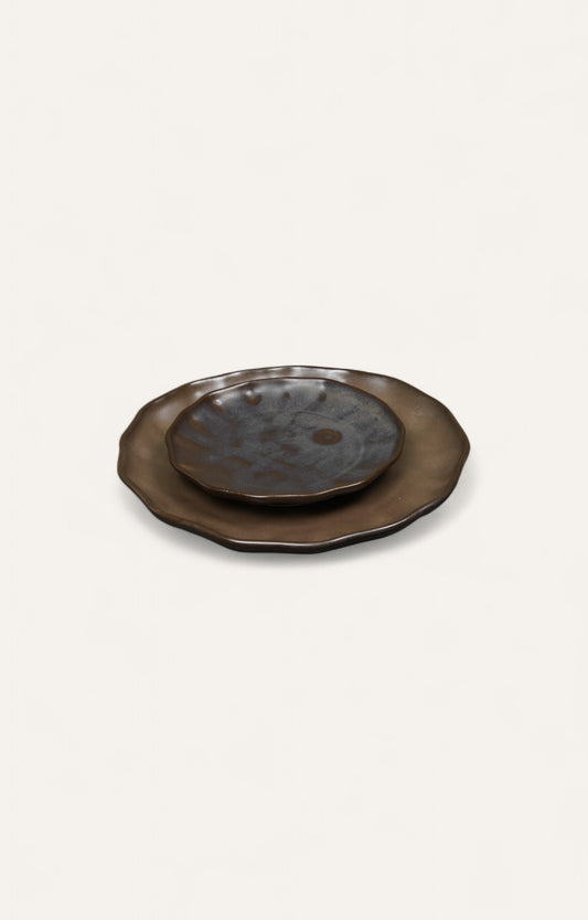 Charcoal Ripple-Edge Ceramic Plate