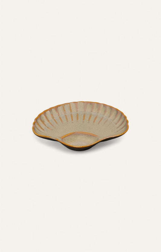 Ridged Shell Motif Ceramic Platter