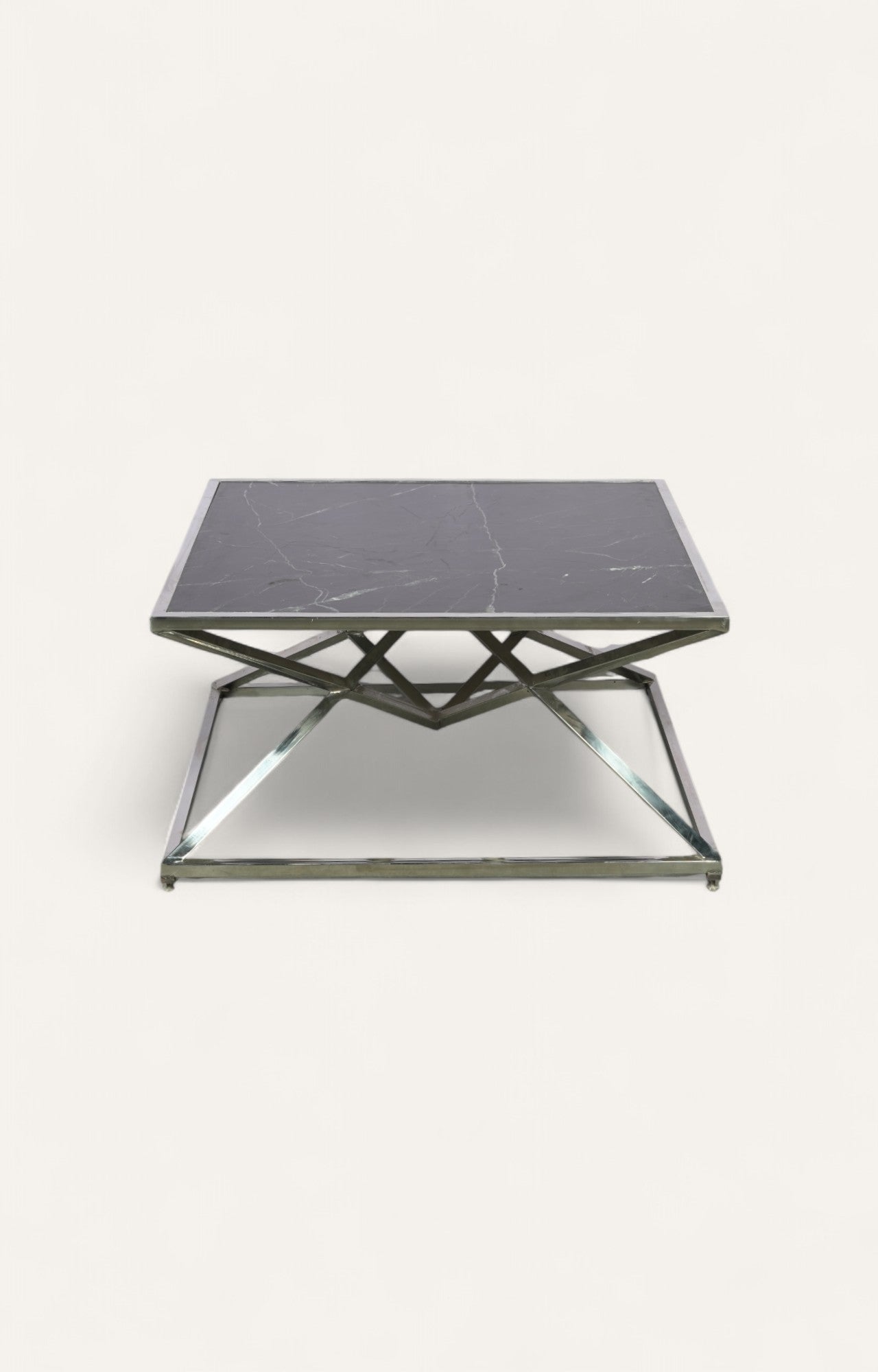 Pyramid in square table