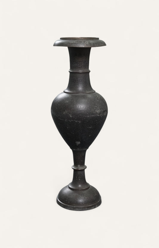 Antique-Style Brass flower vase for Indoors