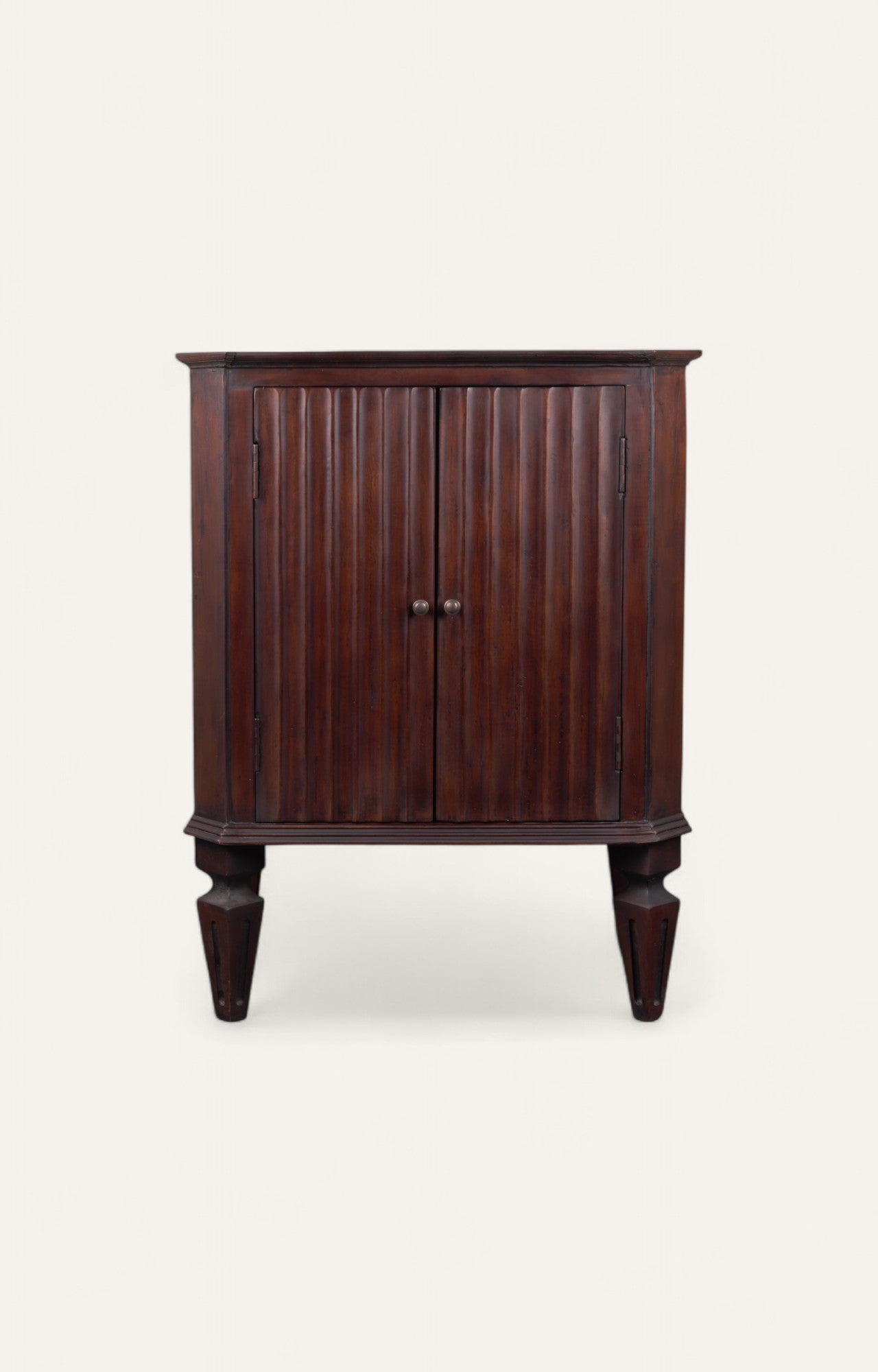 Gustavian Manor Cupboard with Reeded Doors