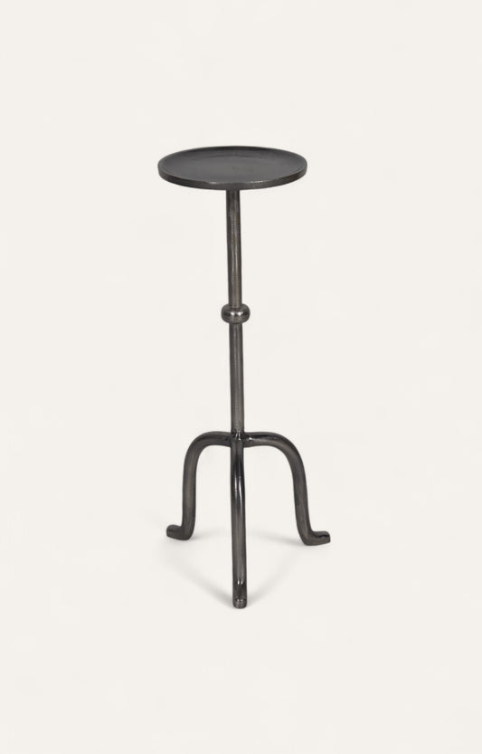 Vintage Vibe: Contemporary Peg Side Table