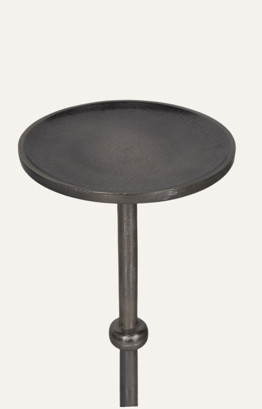 Vintage Vibe: Contemporary Peg Side Table