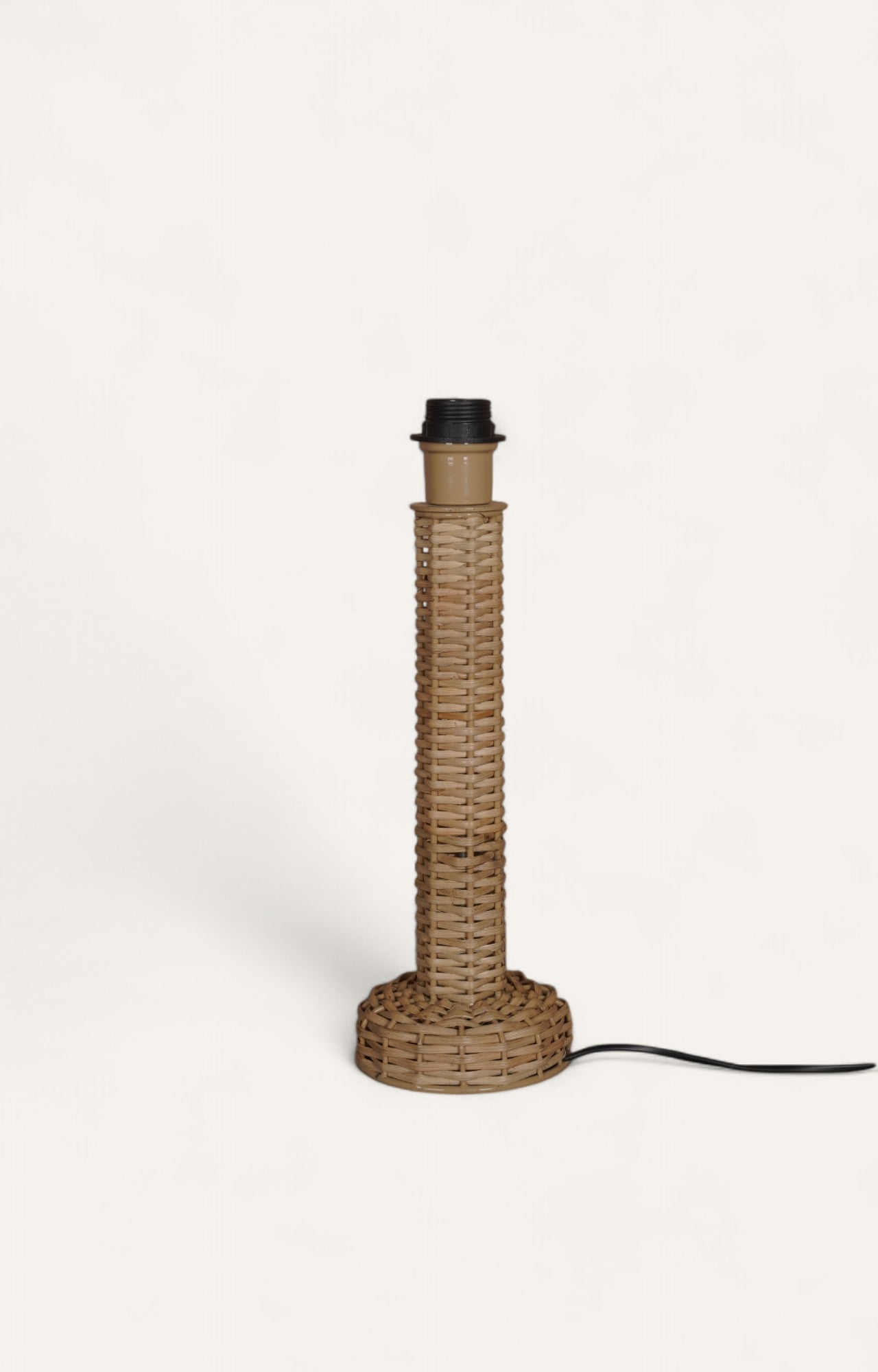 Scalloped Natural Cane Table Lamp