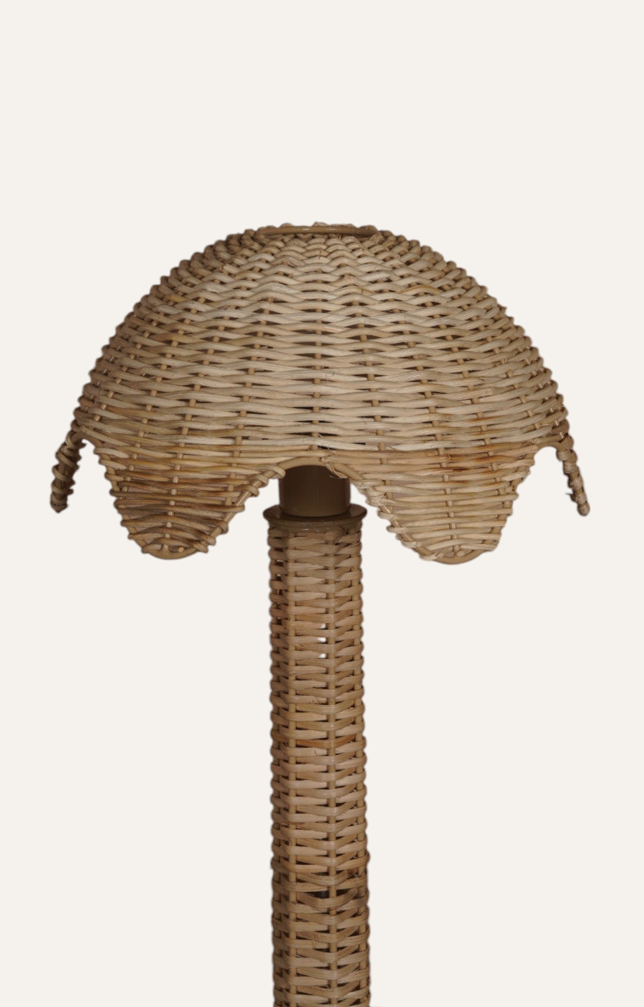 Scalloped Natural Cane Table Lamp
