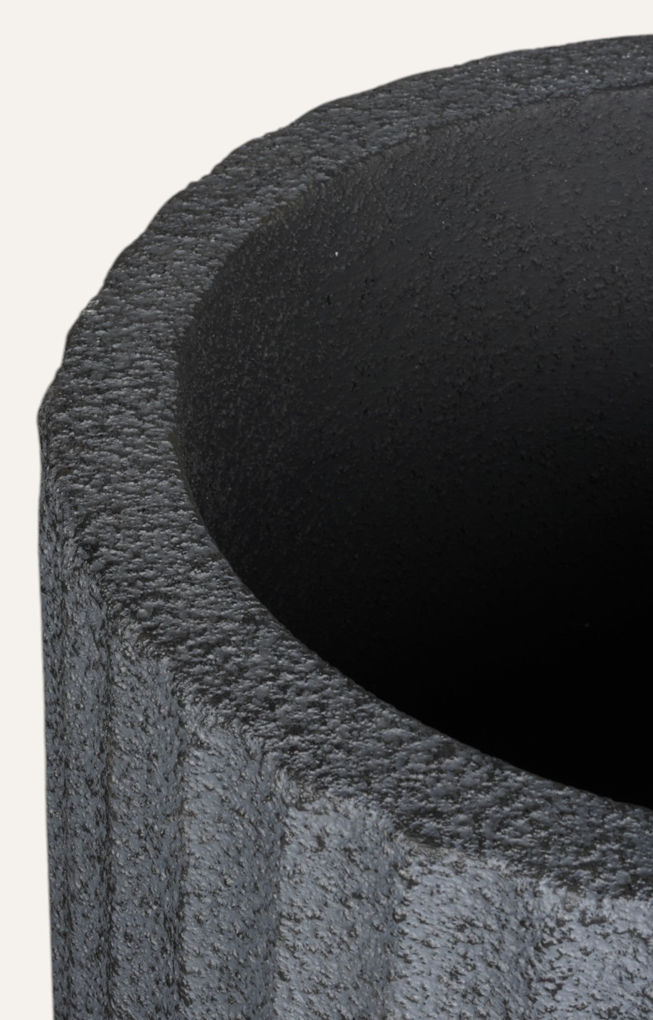 Charcoal Ribbed Resin Planter - Medium