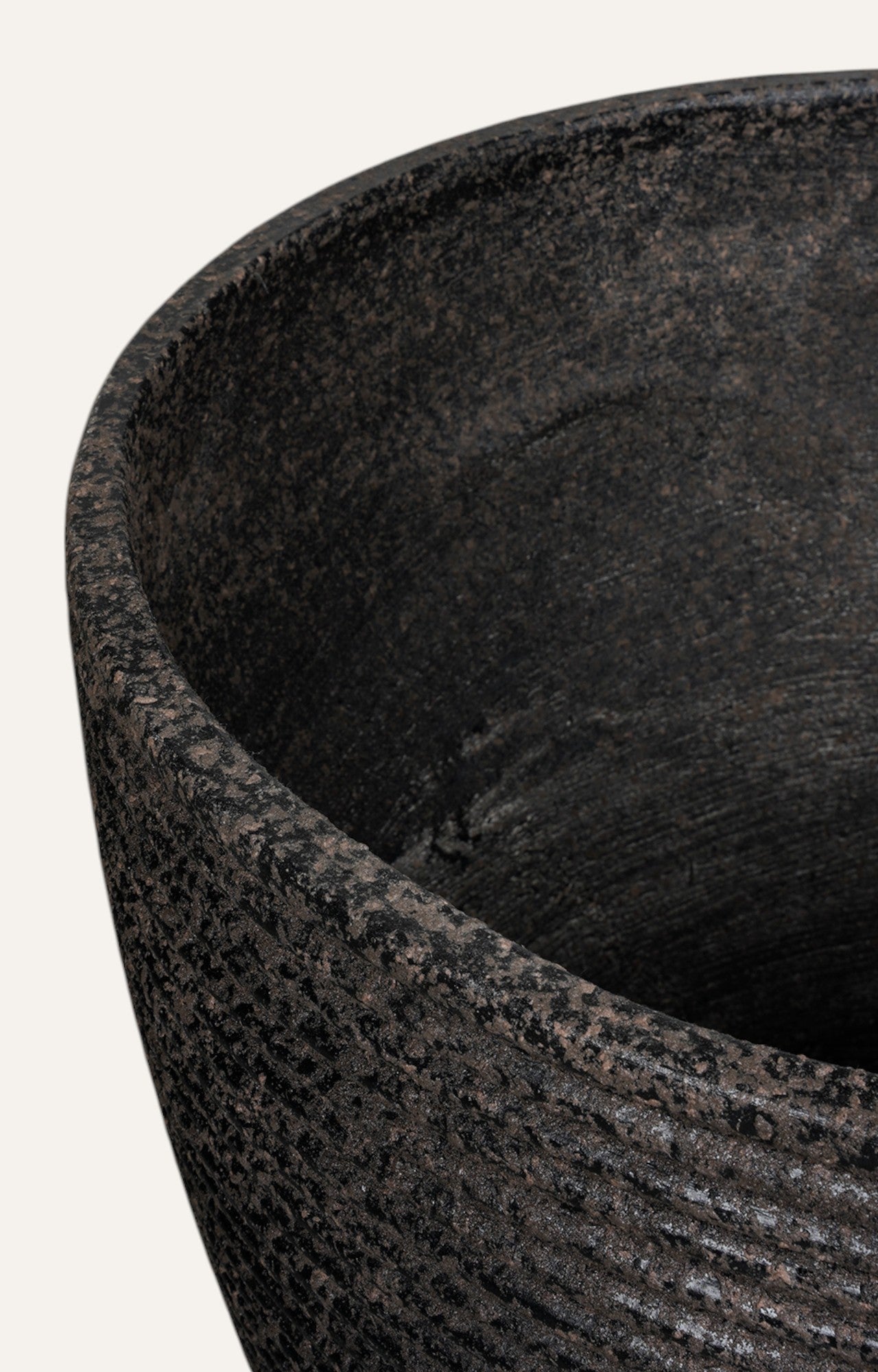 Matte Charcoal Planter – Medium