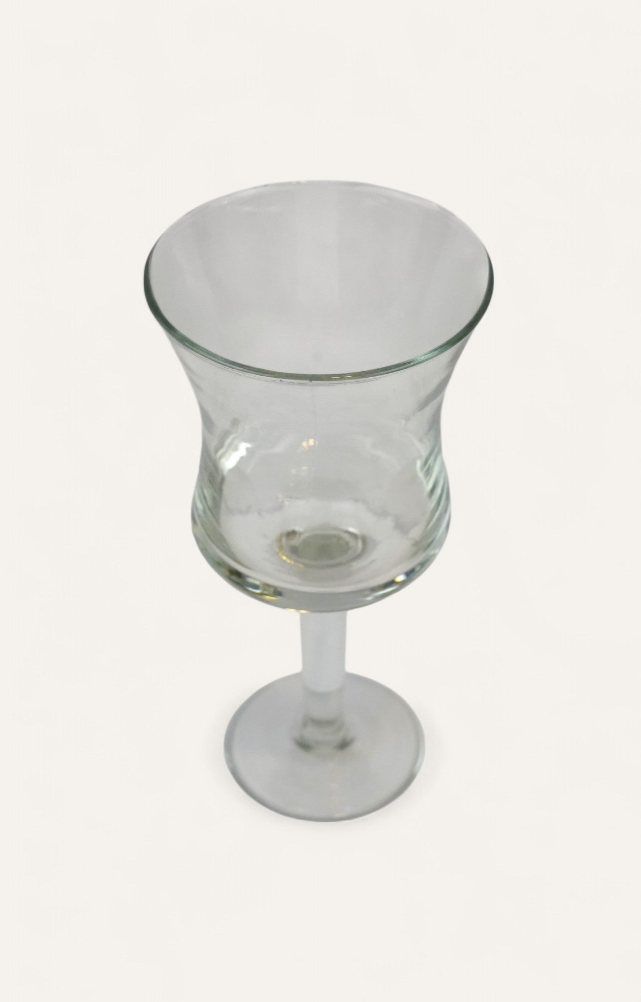 Caelia wine glass