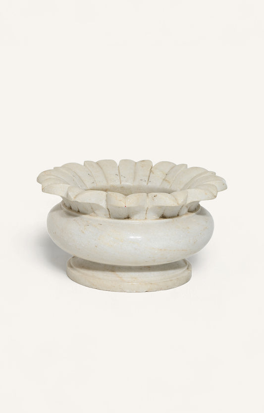 Durable White Marble Lotus planter for Garden