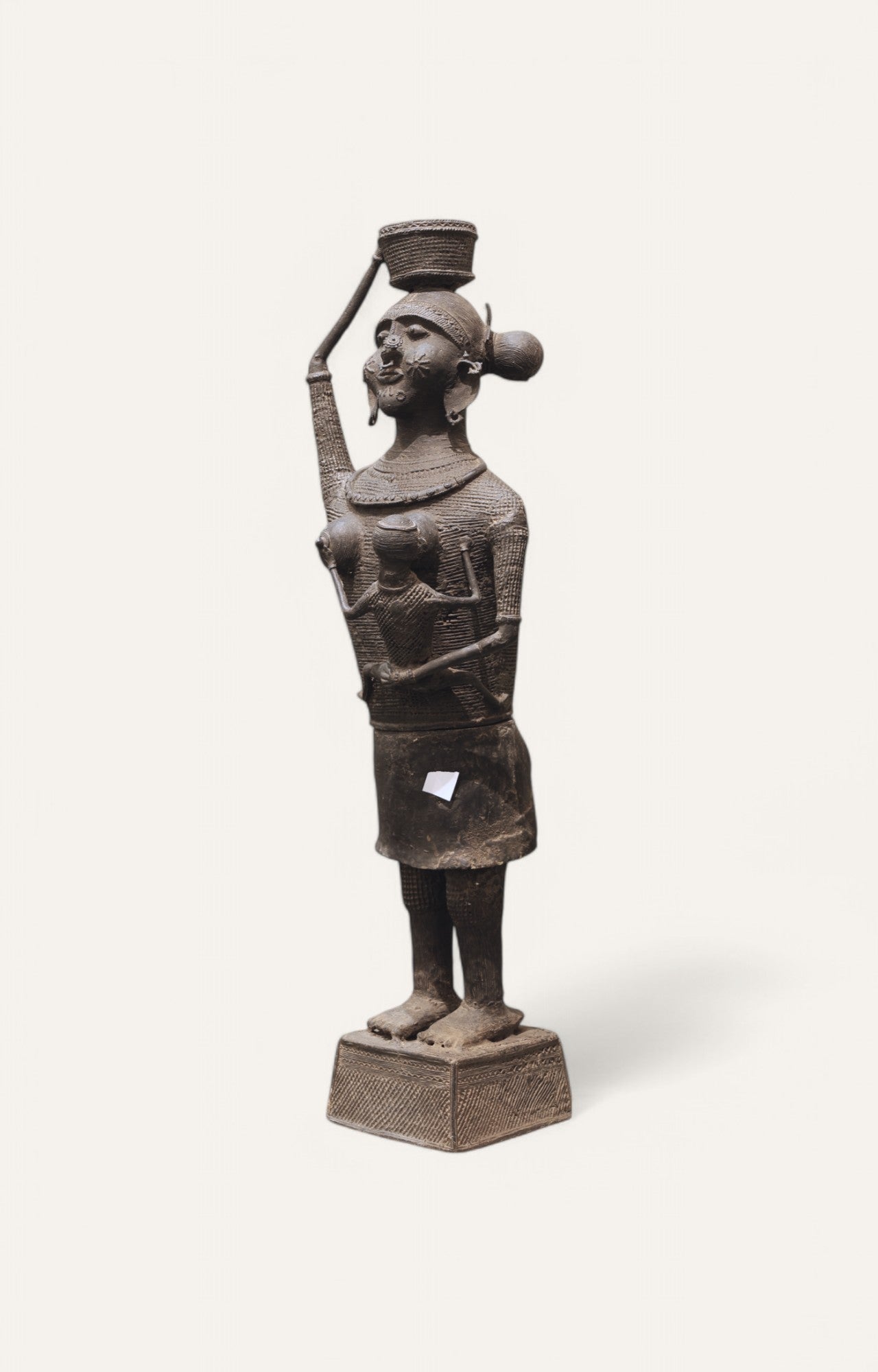 Dhokra Mother with Child Traditional Brass Home Décor