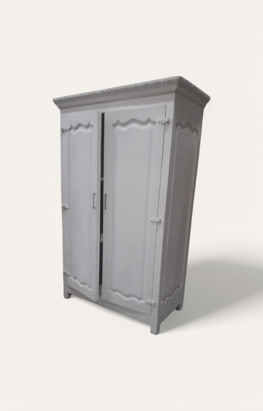 French Minimal Wardrobe