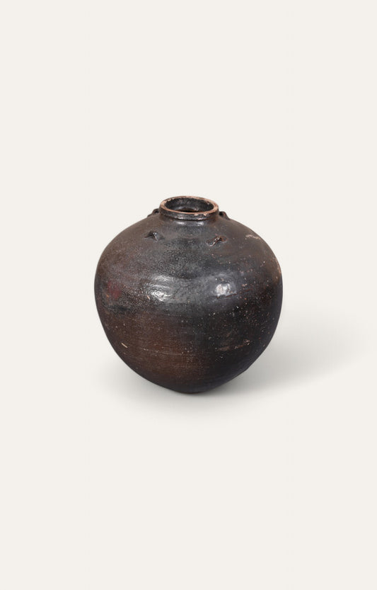 Round Minimallistic Chinese Terracotta Pot